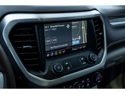 Used 2023 GMC Acadia SLT image 22