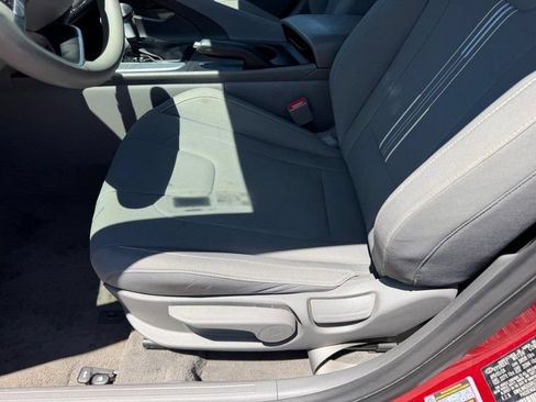 Used 2024 Hyundai Elantra SEL FWD image 17