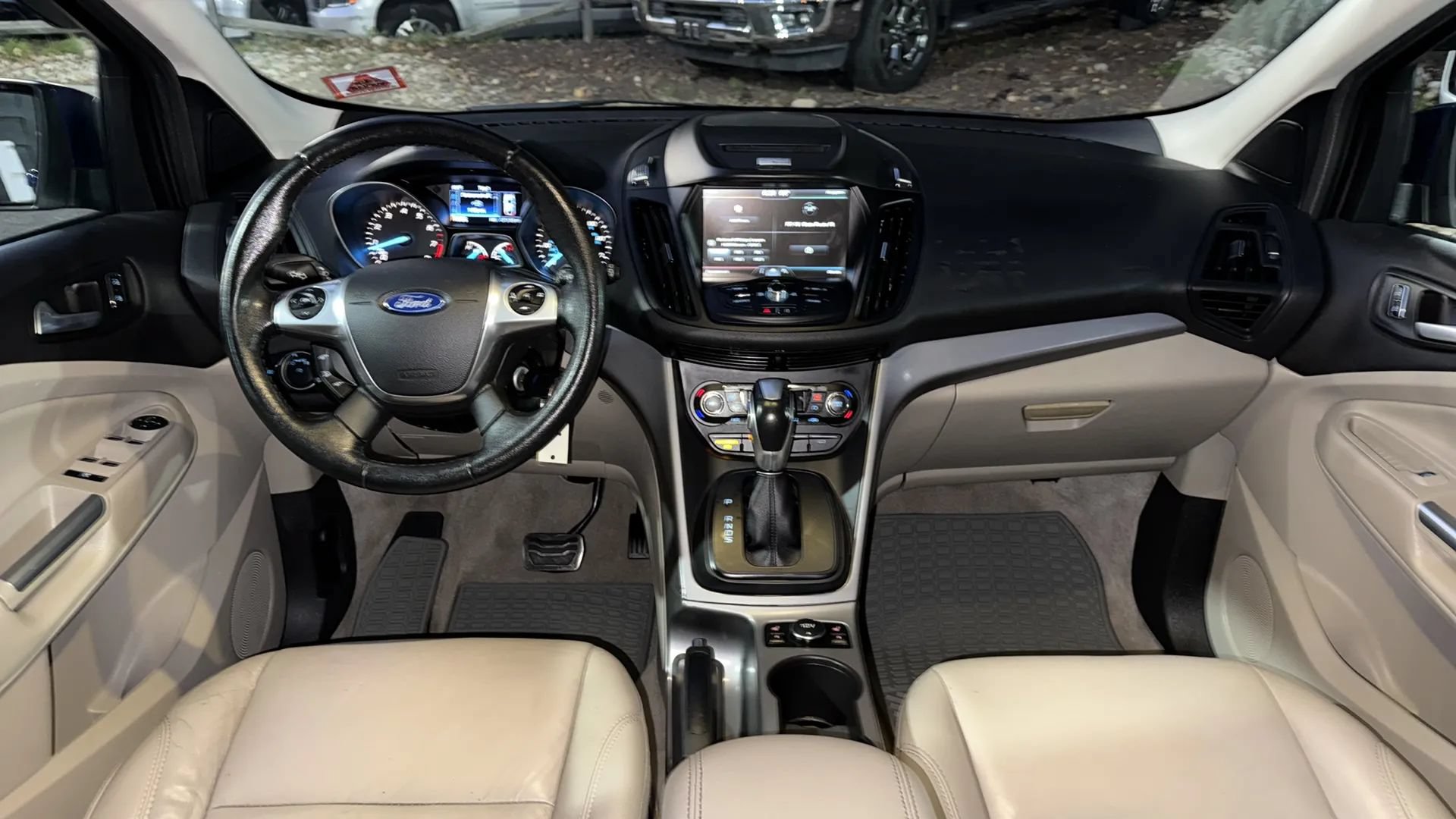Used 2015 Ford Escape SE w/ Equipment Group 201A AWD/4WD image 30