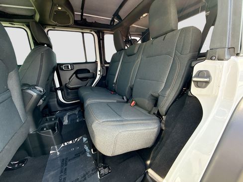 Used 2025 Jeep Wrangler Unlimited Sport AWD/4WD image 19