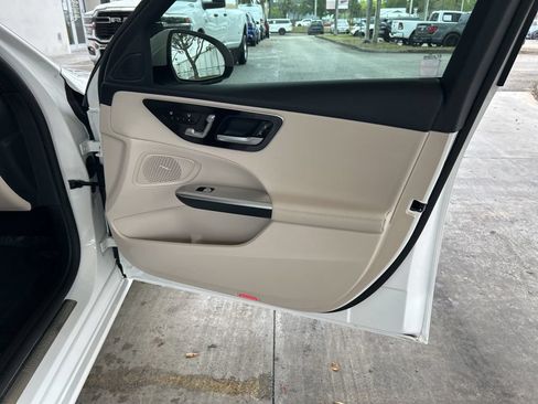 Used 2024 Mercedes-Benz C 300 Sedan image 23