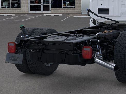 New 2026 Ford F550 4x4 Crew Cab image 33