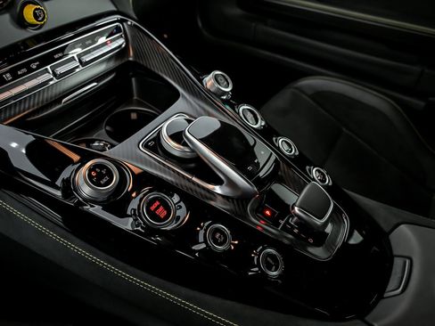 Used 2018 Mercedes-Benz AMG GT R image 34