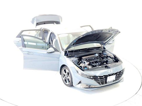 Used 2022 Hyundai Elantra Limited image 21