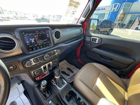 Used 2021 Jeep Wrangler Rubicon AWD/4WD image 18