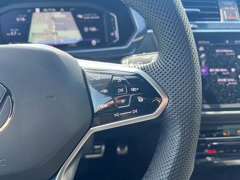 Used 2022 Volkswagen Tiguan SEL R-Line AWD/4WD image 25