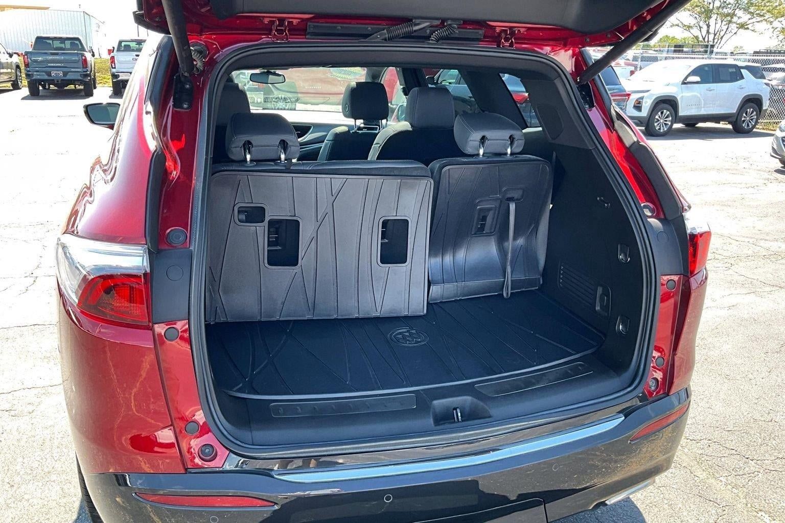 Used 2023 Buick Enclave Essence w/ Experience Buick Package AWD/4WD image 4
