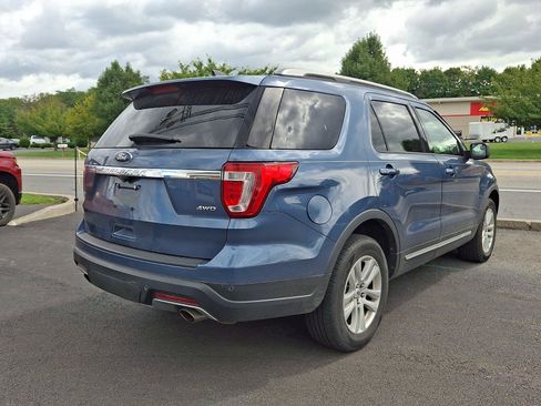 Used 2018 Ford Explorer XLT AWD/4WD image 5