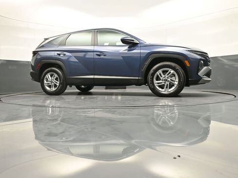 Certified 2025 Hyundai Tucson SE image 28