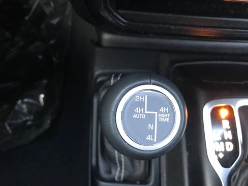 Used 2023 Jeep Wrangler Unlimited Sahara w/ Cold Weather Group image 28