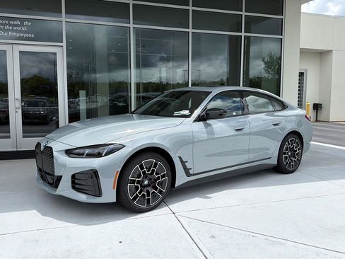 New 2026 BMW i4 eDrive40 w/ M Sport Package RWD image 1