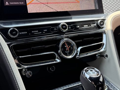 Certified 2024 Bentley Flying Spur W12 AWD/4WD image 22
