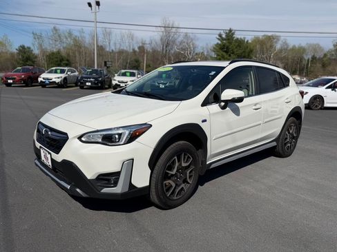 Certified 2023 Subaru Crosstrek Hybrid w/ Moonroof Package w/Navigation AWD/4WD image 3