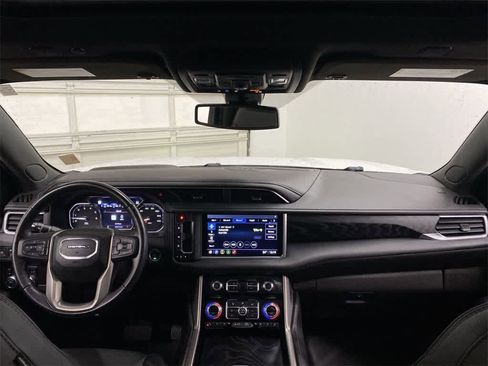 Used 2021 GMC Yukon Denali image 12
