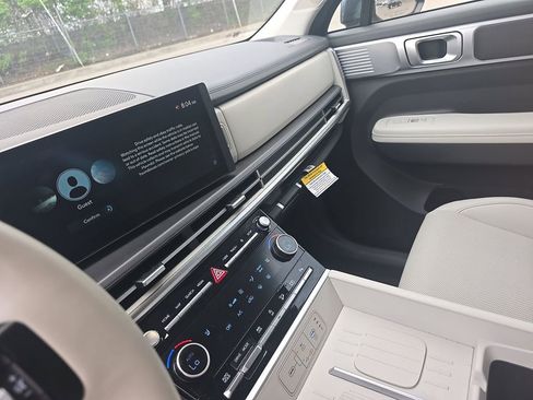 Used 2026 Hyundai Santa Fe SEL image 5