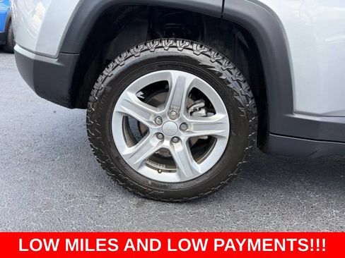 Used 2023 Jeep Compass Latitude AWD/4WD image 7