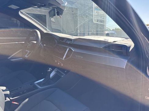 New 2025 Audi Q3 2.0T Premium image 15
