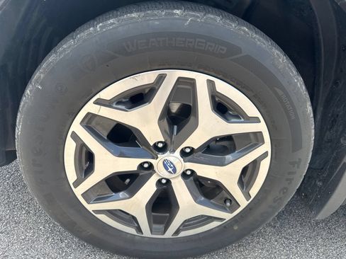 Used 2020 Subaru Forester Premium AWD/4WD image 7