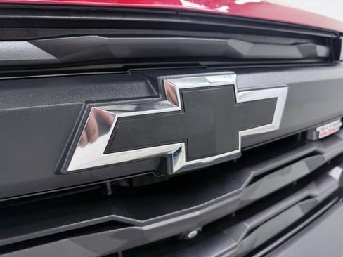 Used 2023 Chevrolet Colorado Trail Boss w/ Technology Package AWD/4WD image 12