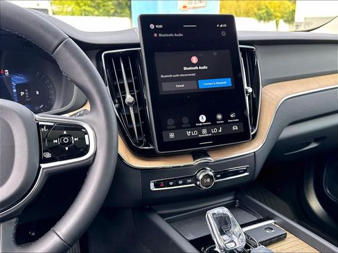 New 2026 Volvo XC60 B5 Core w/ Climate Package AWD/4WD image 9