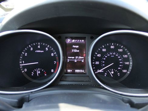 Used 2019 Hyundai Santa Fe XL image 14