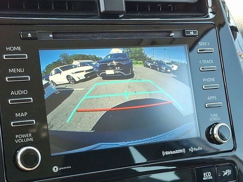 Used 2022 Toyota Prius Prime LE image 18