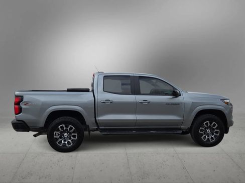 Used 2024 Chevrolet Colorado Z71 w/ Z71 Convenience Package 2 image 9