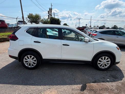 Used 2018 Nissan Rogue S FWD image 4