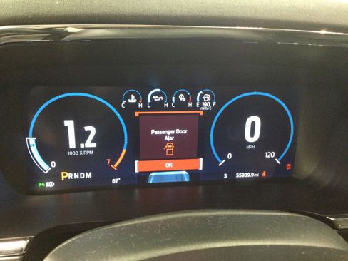 Used 2022 Ford F150 Lariat w/ Max Trailer Tow Package image 16