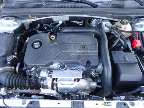 Used 2018 Chevrolet Malibu LT FWD image 11