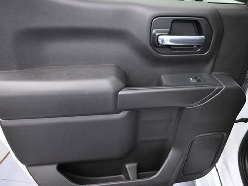 Used 2021 Chevrolet Silverado 1500 LT image 29