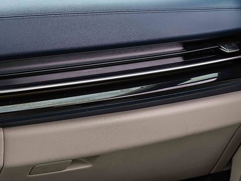 Certified 2025 Kia Carnival SX Prestige FWD image 16