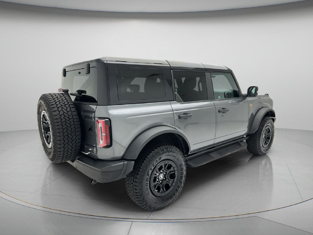 Used 2025 Ford Bronco Badlands AWD/4WD image 5