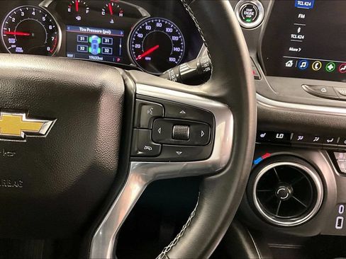 Used 2024 Chevrolet Blazer LT FWD image 18