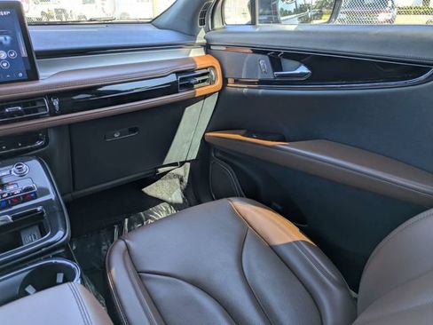 Used 2022 Lincoln Nautilus Reserve FWD image 16