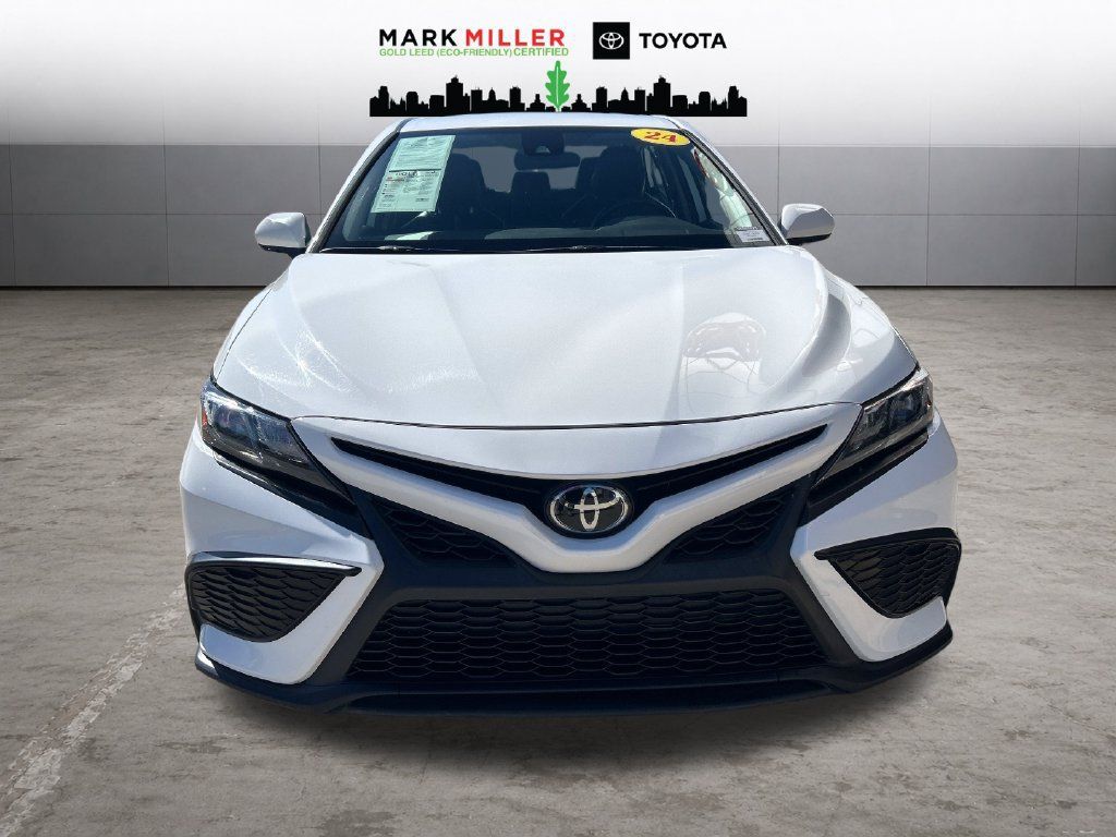 Certified 2024 Toyota Camry SE FWD image 9
