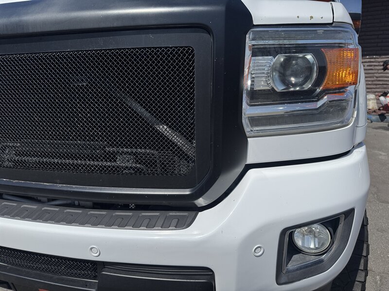 Used 2019 GMC Sierra 2500 Denali w/ Duramax Plus Package AWD/4WD image 6