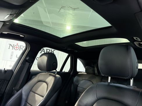 Used 2022 Mercedes-Benz GLC 300 image 23