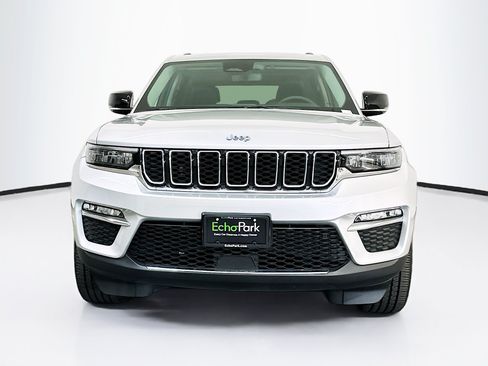 Used 2023 Jeep Grand Cherokee 4WD 4xe image 2