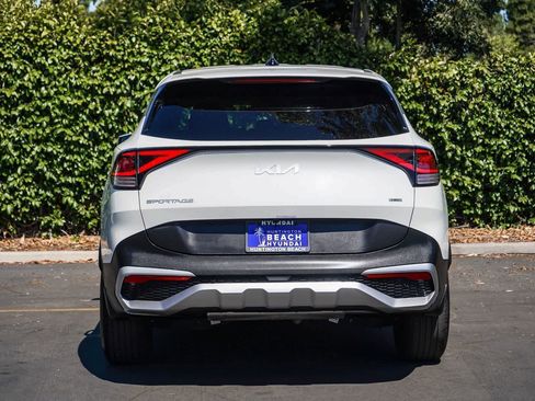 Used 2023 Kia Sportage LX AWD/4WD image 5
