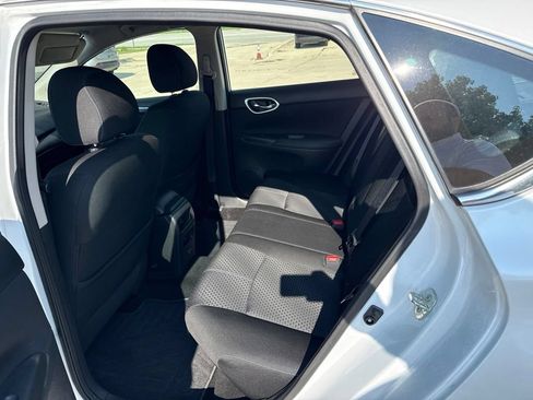 Used 2018 Nissan Sentra SR w/ SR Midnight Edition Package FWD image 14