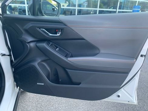 Used 2024 Subaru Crosstrek 2.5i Limited AWD/4WD image 21
