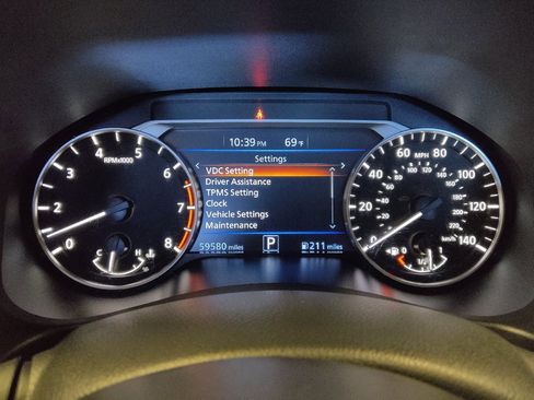 Used 2024 Nissan Altima 2.5 SV FWD image 23