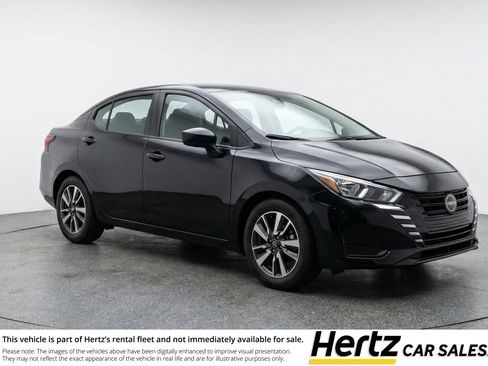 Used 2025 Nissan Versa SV image 1