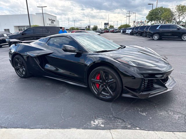 Used 2023 Chevrolet Corvette Z06 w/ Z07 Performance Package RWD image 11