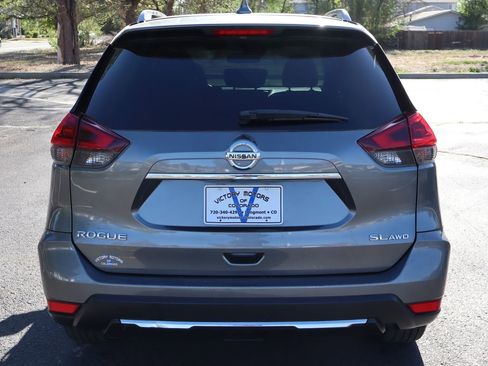 Used 2018 Nissan Rogue SL w/ Premium Package AWD/4WD image 6