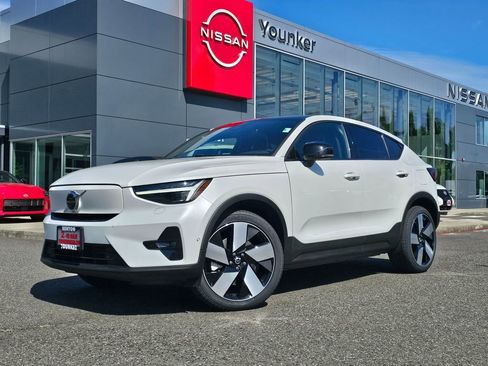 Used 2023 Volvo C40 P8 Recharge Ultimate AWD/4WD image 1