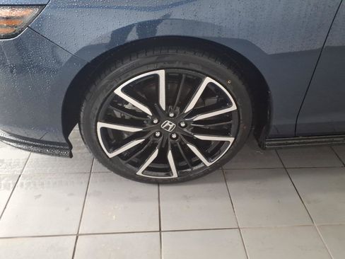 Certified 2023 Honda Accord Touring image 9