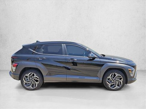 Used 2026 Hyundai Kona SEL Premium FWD image 4