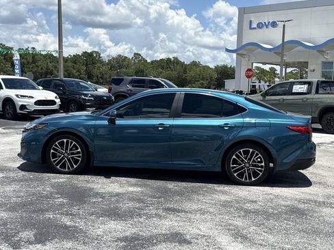 Used 2025 Toyota Camry XLE FWD image 10